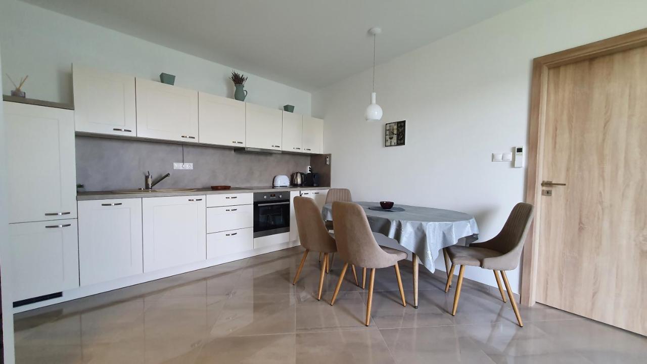 Kekvitorla Apartman Кестхей Екстер'єр фото