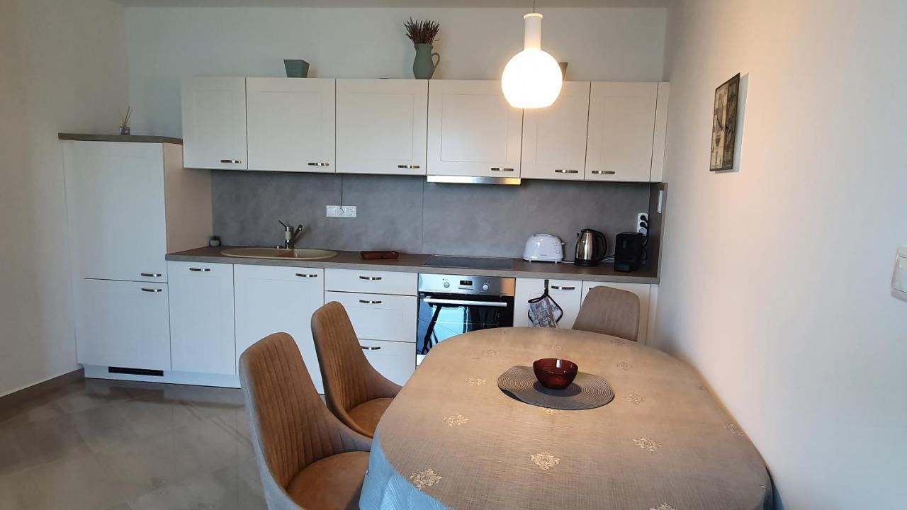 Kekvitorla Apartman Кестхей Екстер'єр фото