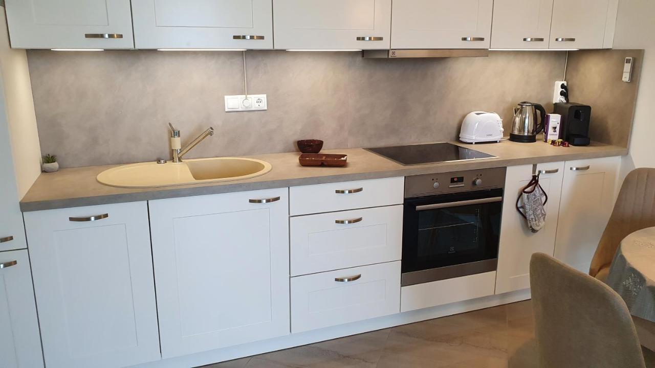 Kekvitorla Apartman Кестхей Екстер'єр фото